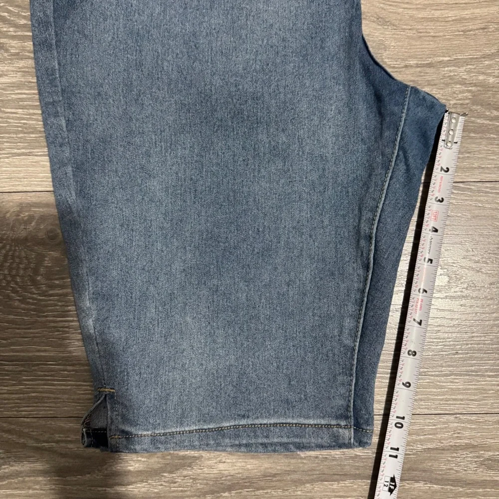 Hybrid & Company Womens Bermuda Sz 18‎ Blue Denim Shorts High Rise Stretch Curvy